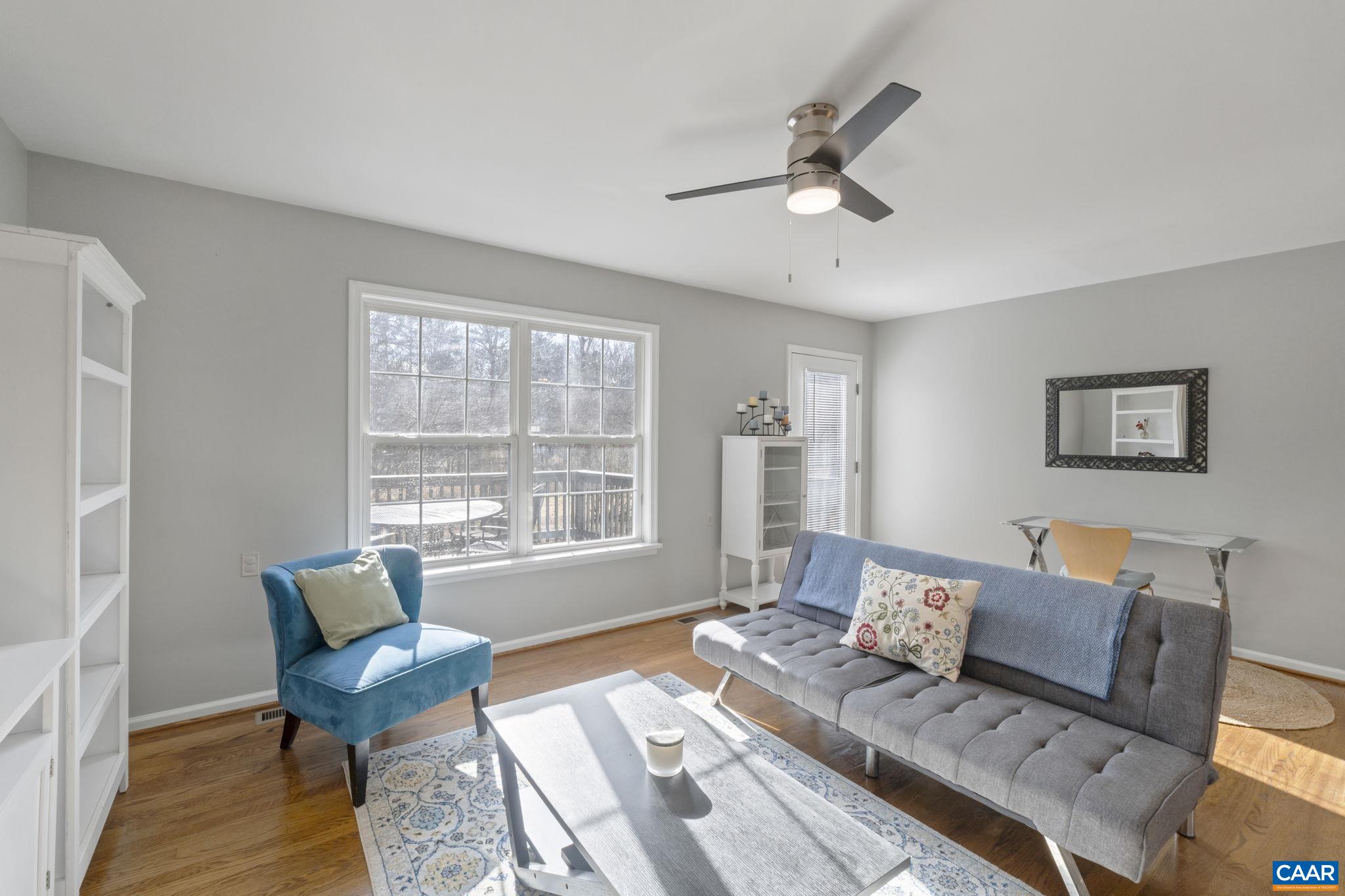 4941/4939 RICHMOND RD