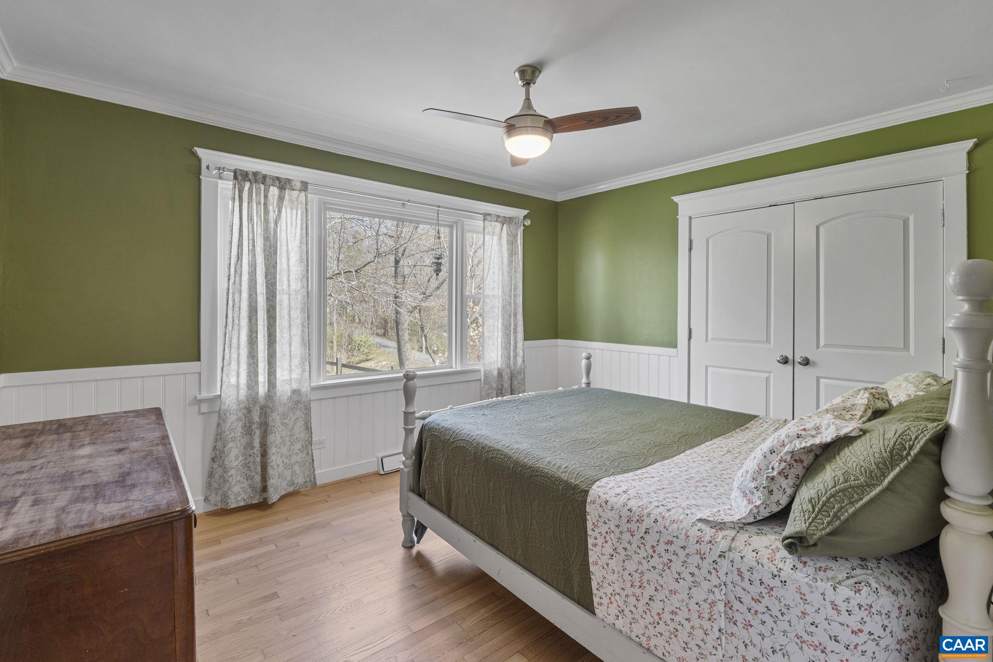 4941/4939 RICHMOND RD