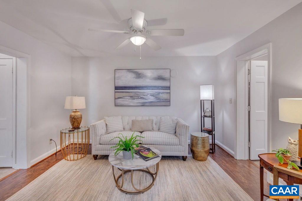 207 DOUGLAS AVE