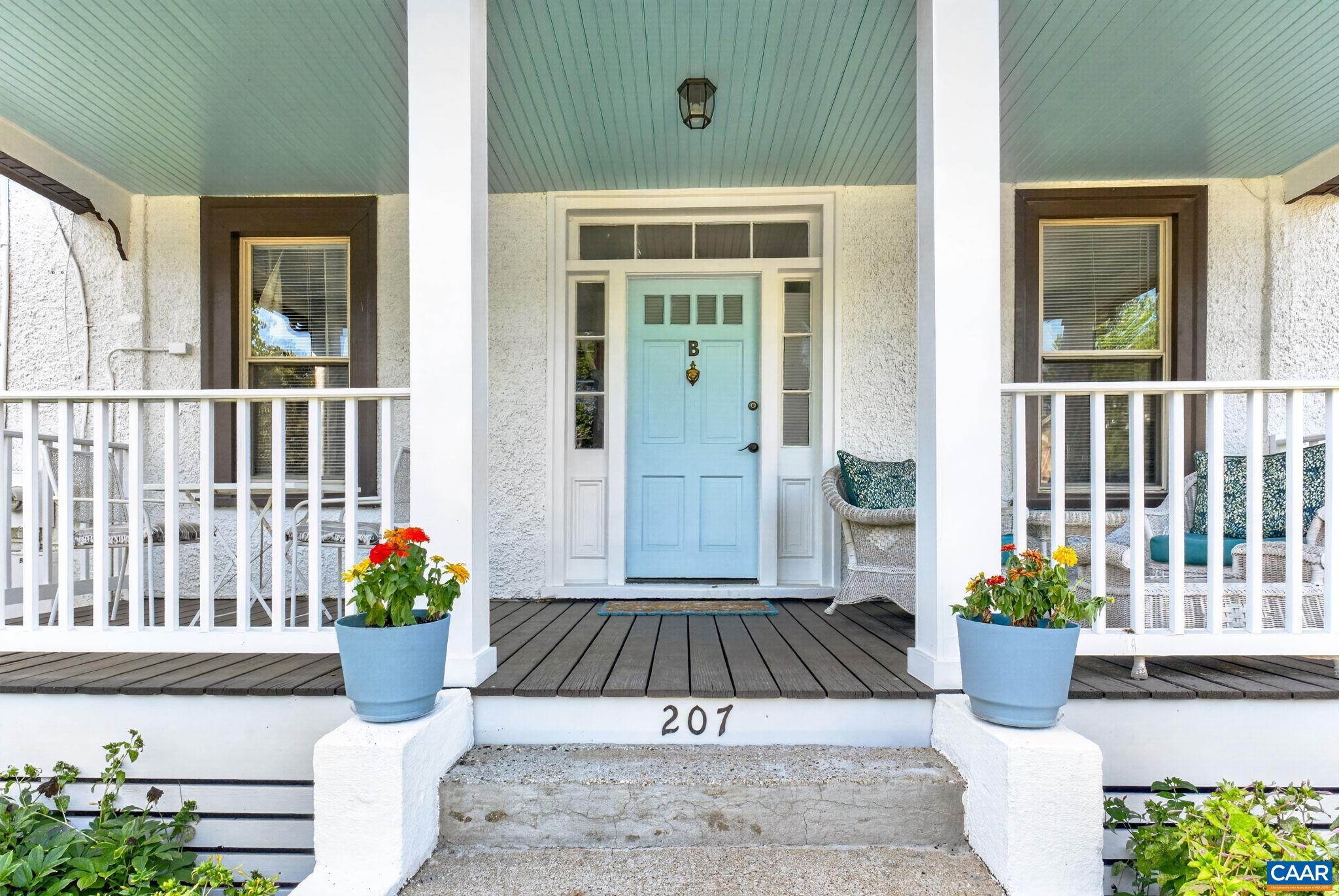 207 DOUGLAS AVE