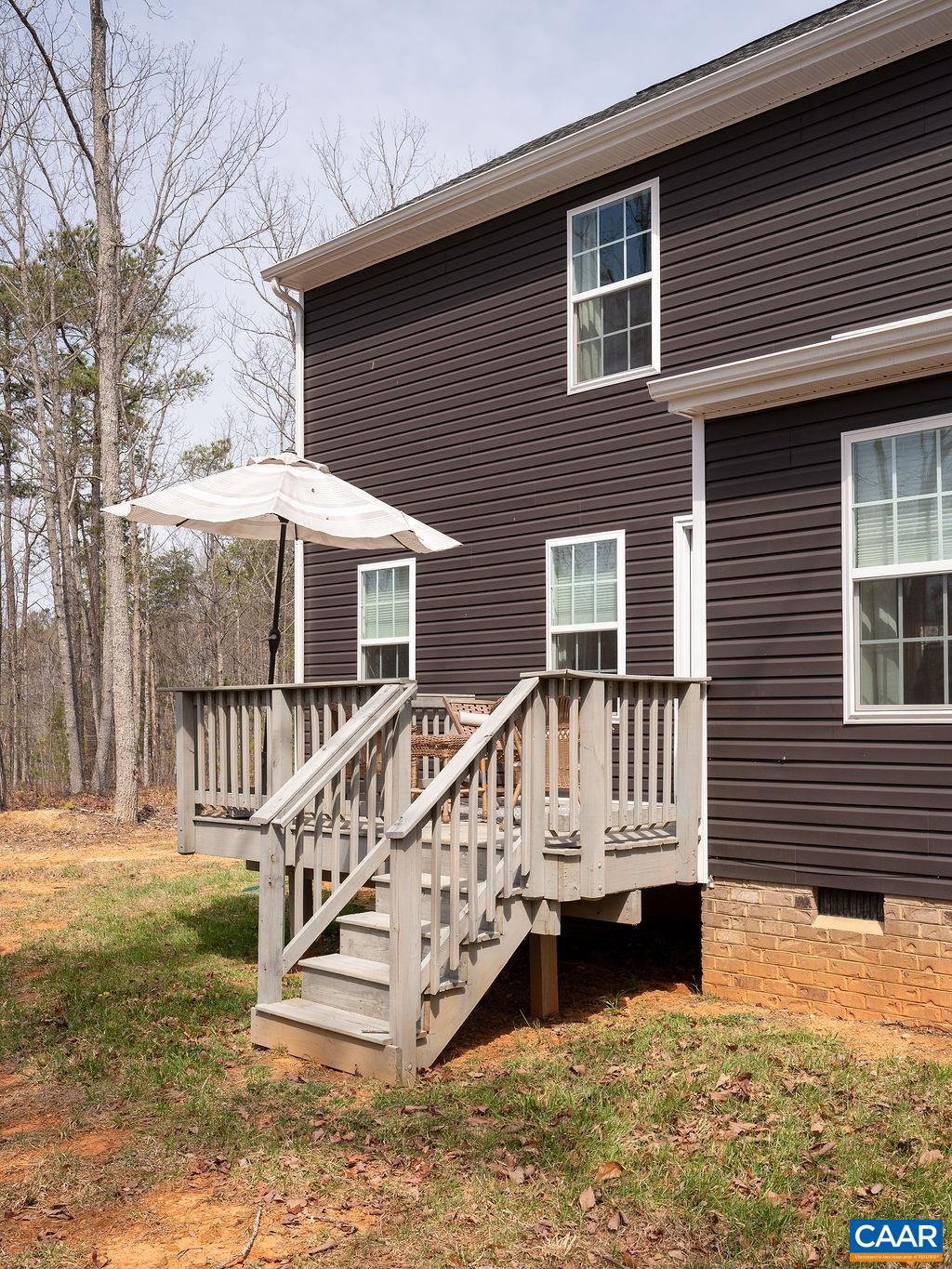 684 PINE CREST DR