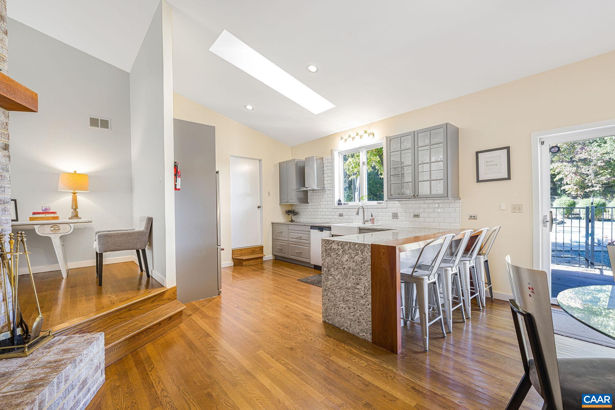340 GRASSMERE RD