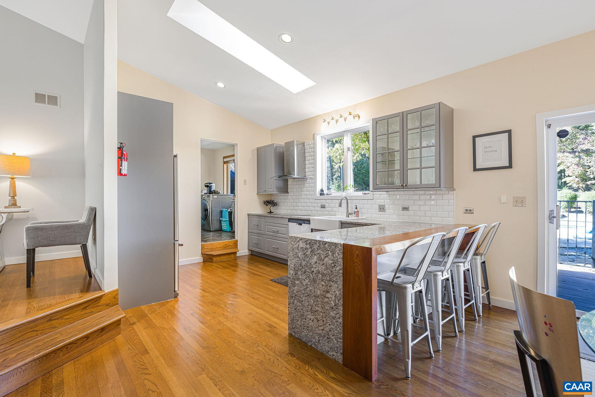 340 GRASSMERE RD