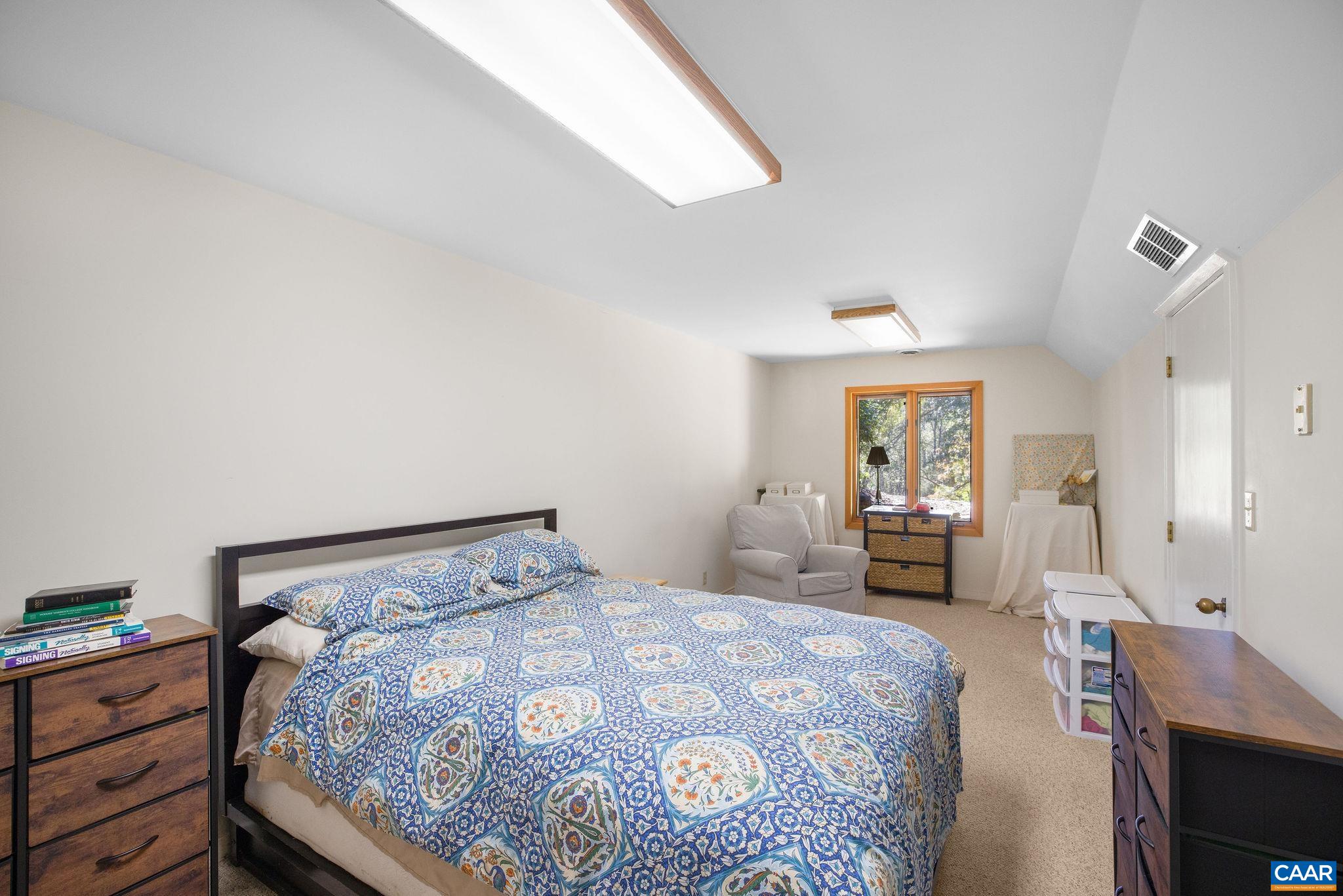 340 GRASSMERE RD