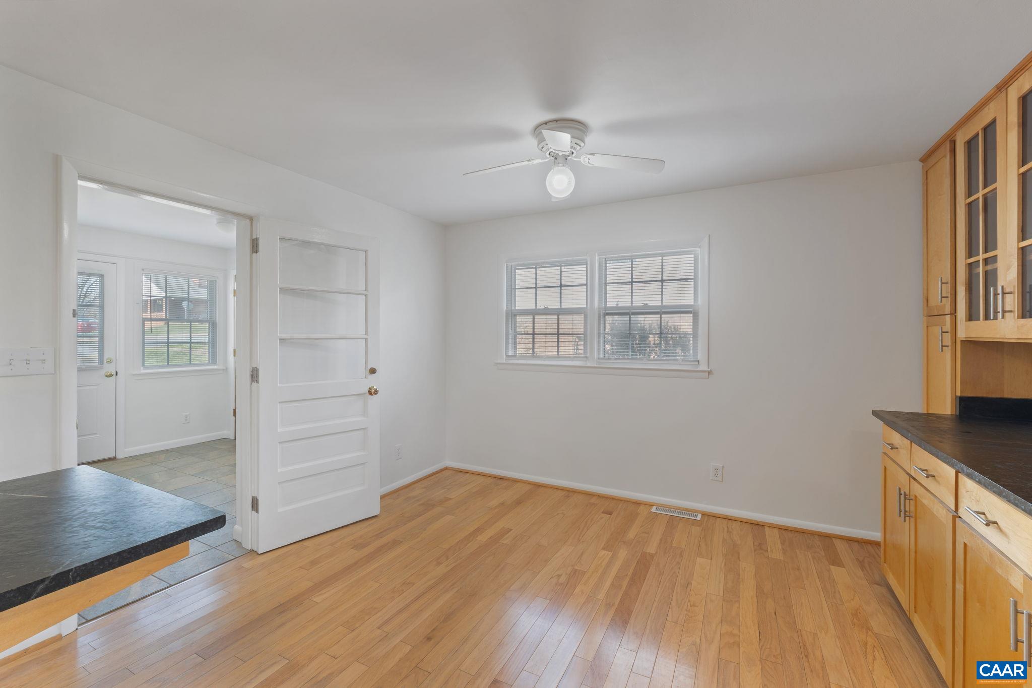 617 DAVIS AVE