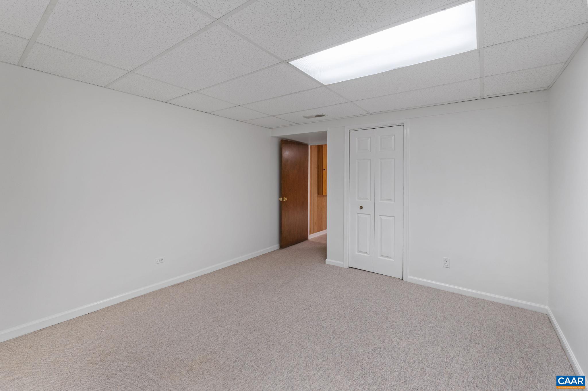 617 DAVIS AVE