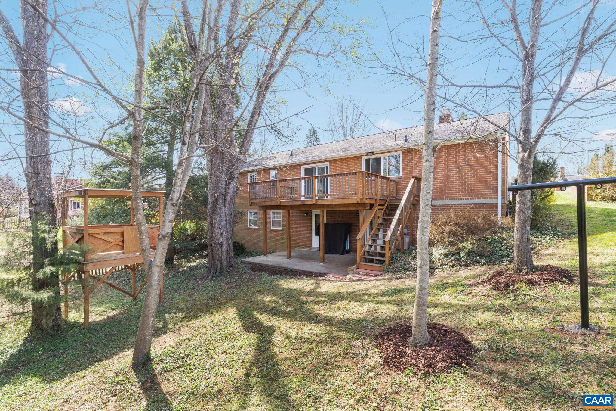 617 DAVIS AVE