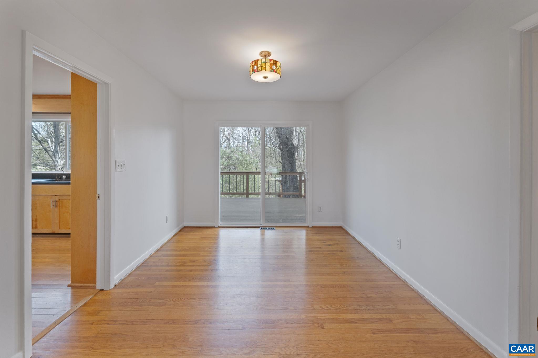 617 DAVIS AVE