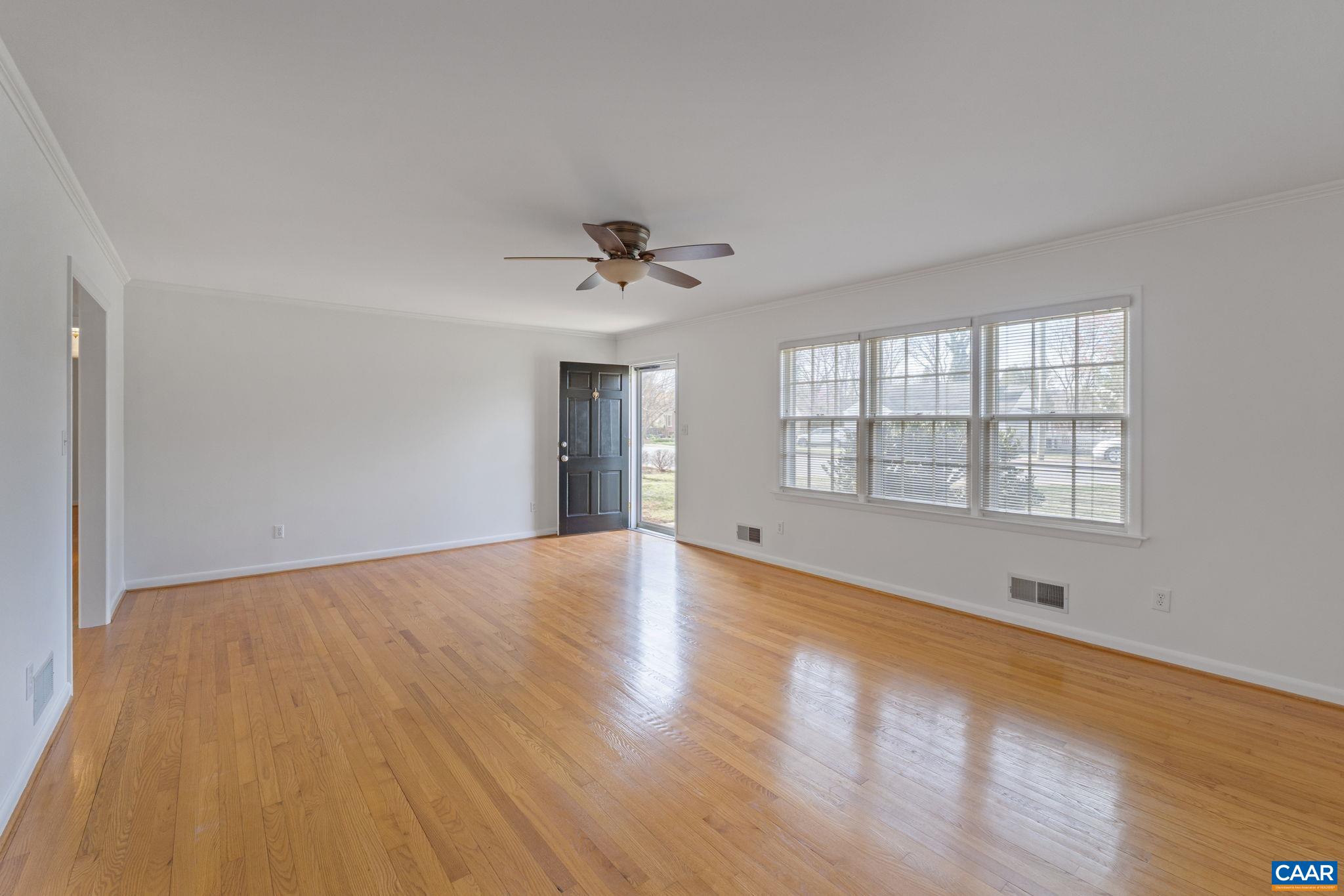 617 DAVIS AVE