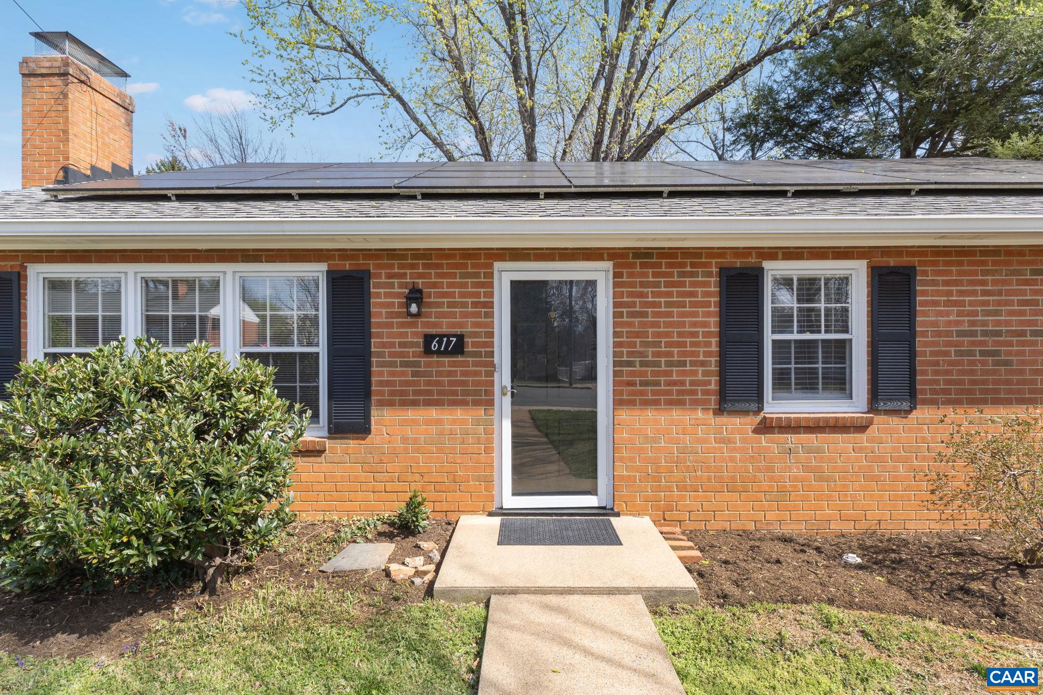617 DAVIS AVE