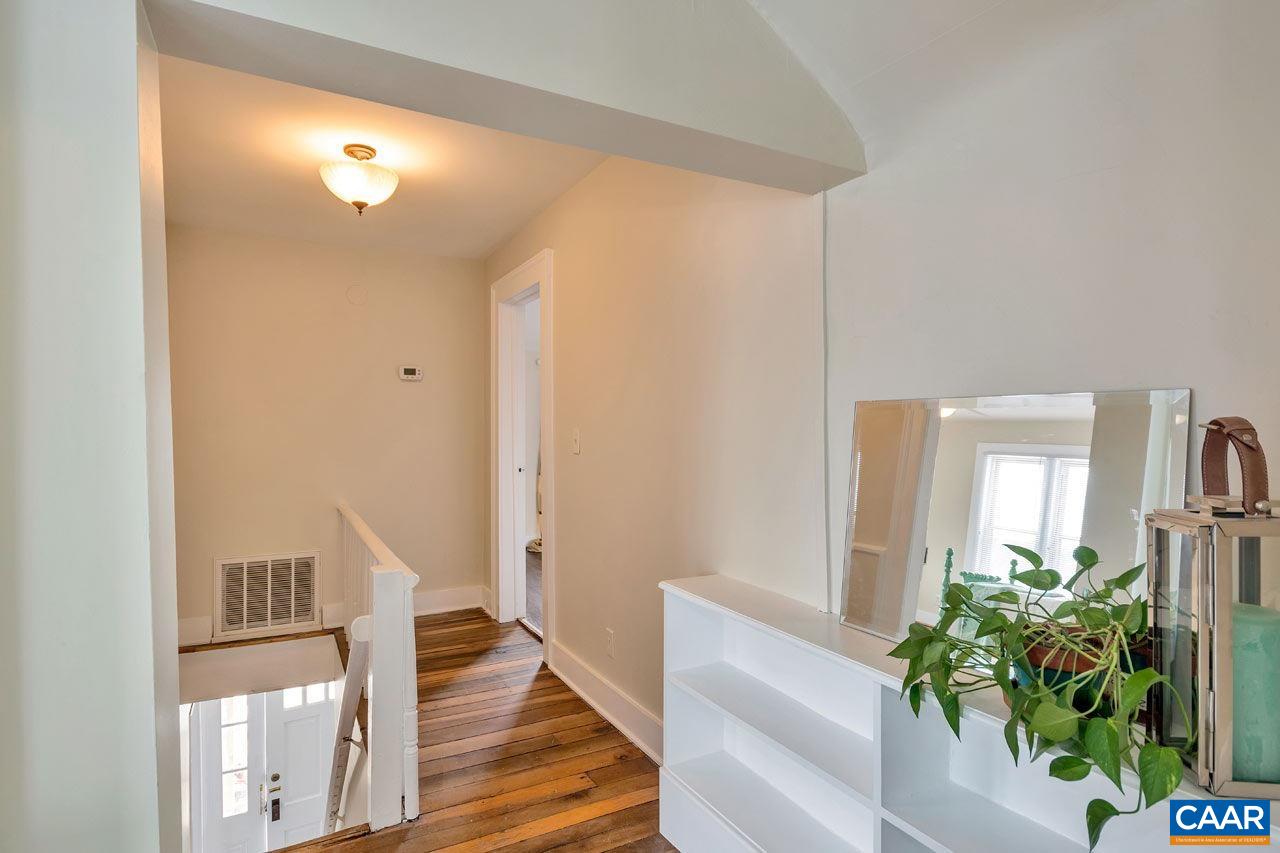 207 DOUGLAS AVE