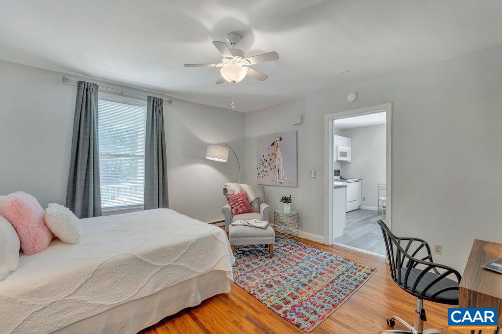 207 DOUGLAS AVE