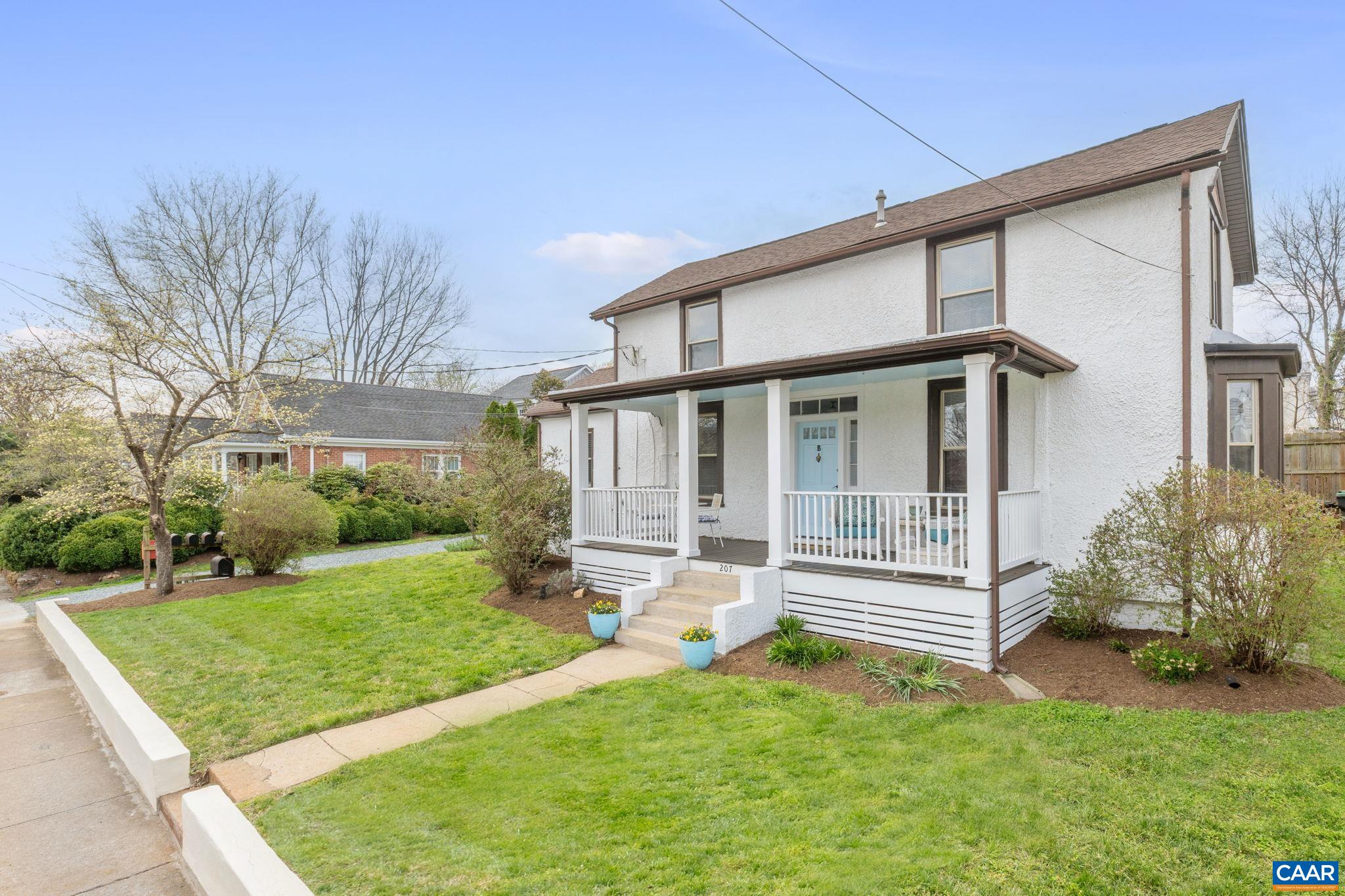 207 DOUGLAS AVE