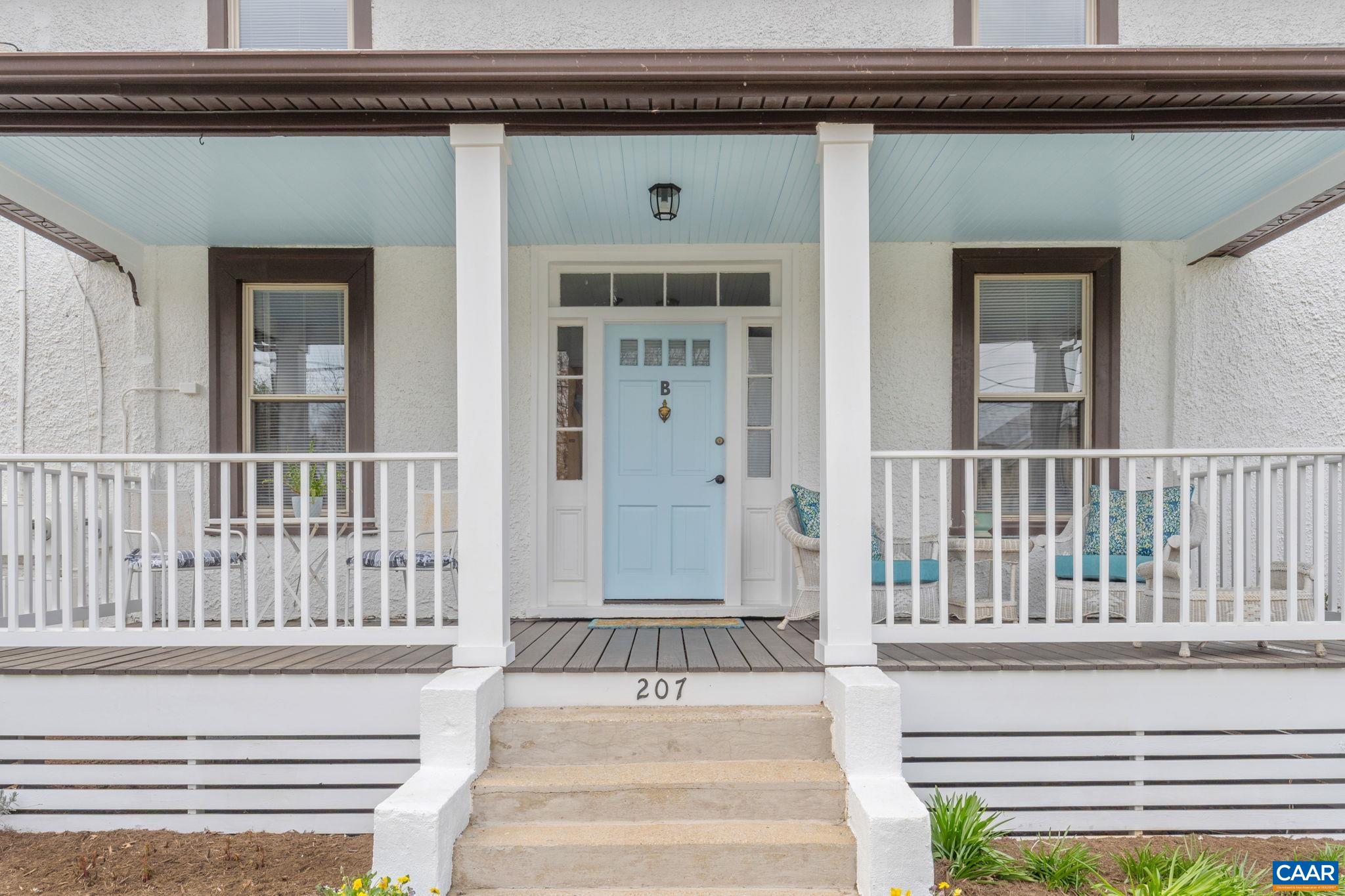 207 DOUGLAS AVE