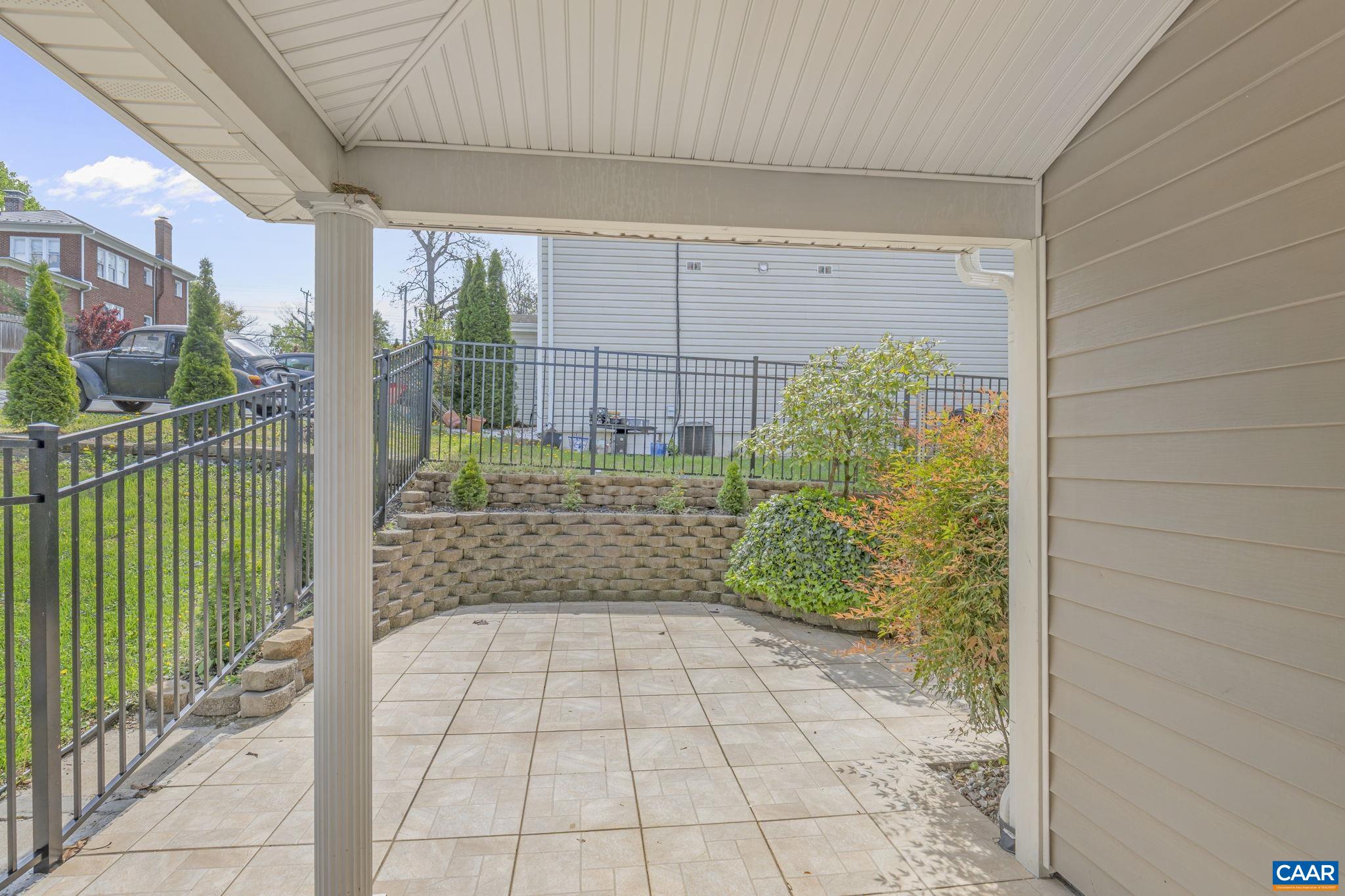 807 WATSON AVE