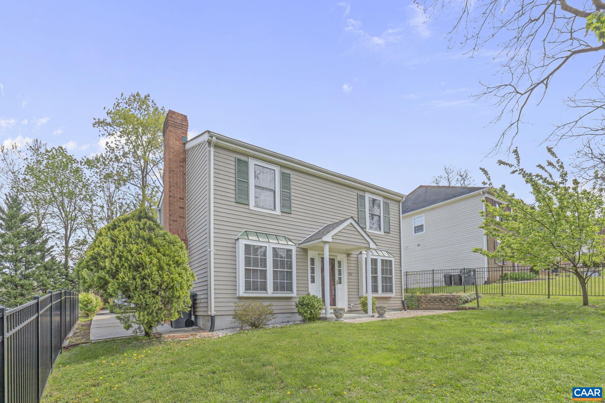 807 WATSON AVE