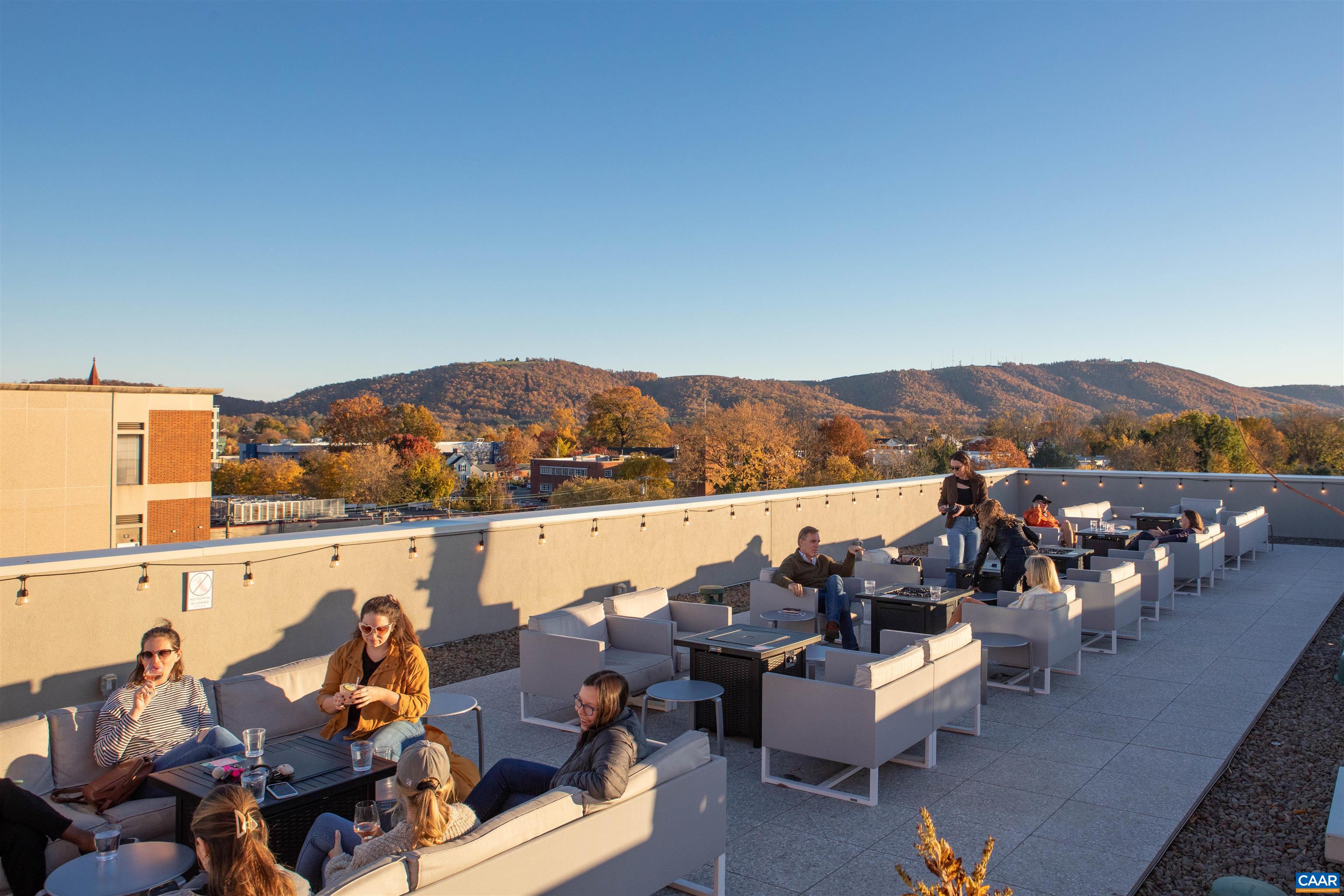 735 WALKER SQ Unit: 2A