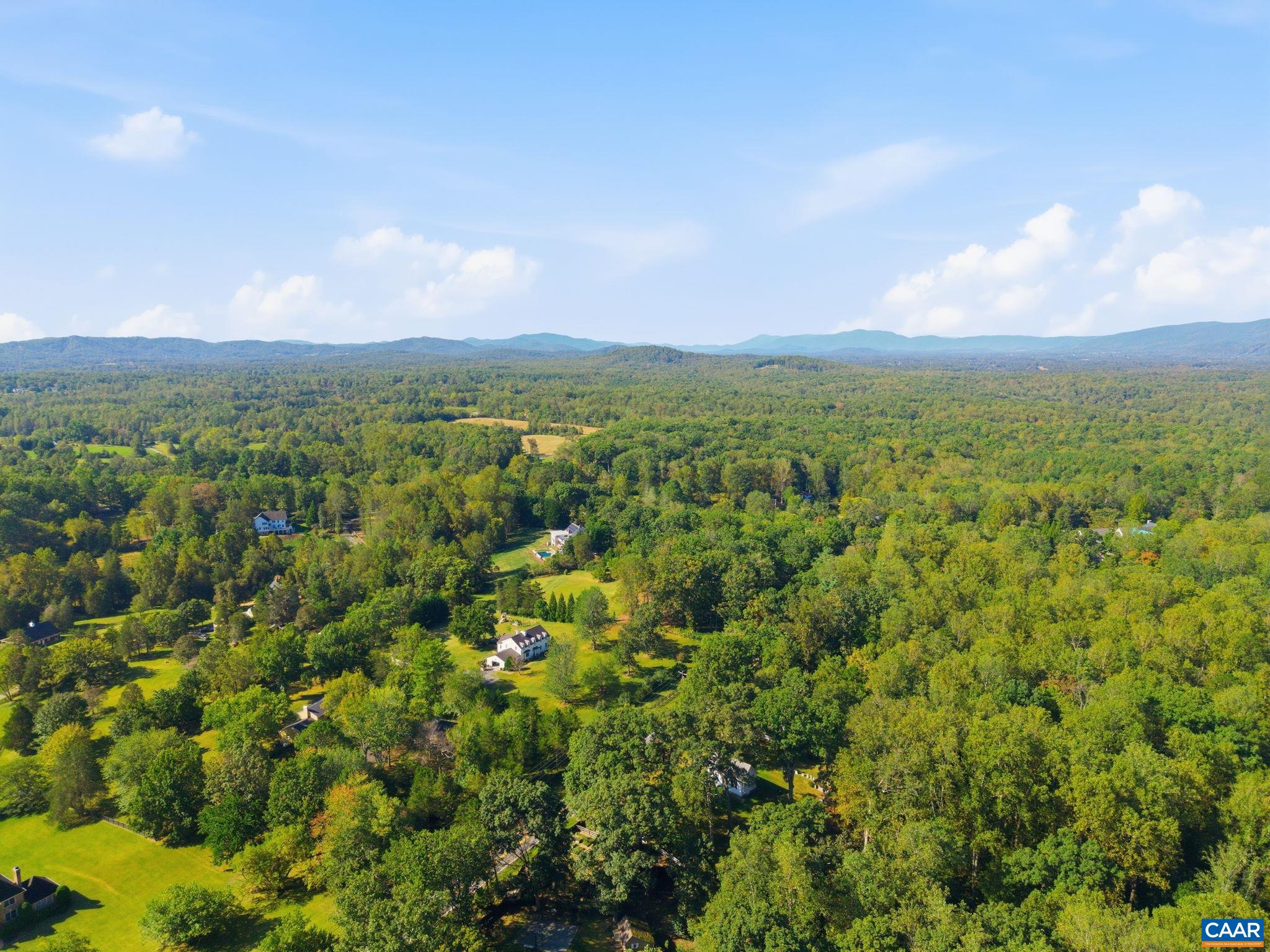 2404 PINE GARTH RUN