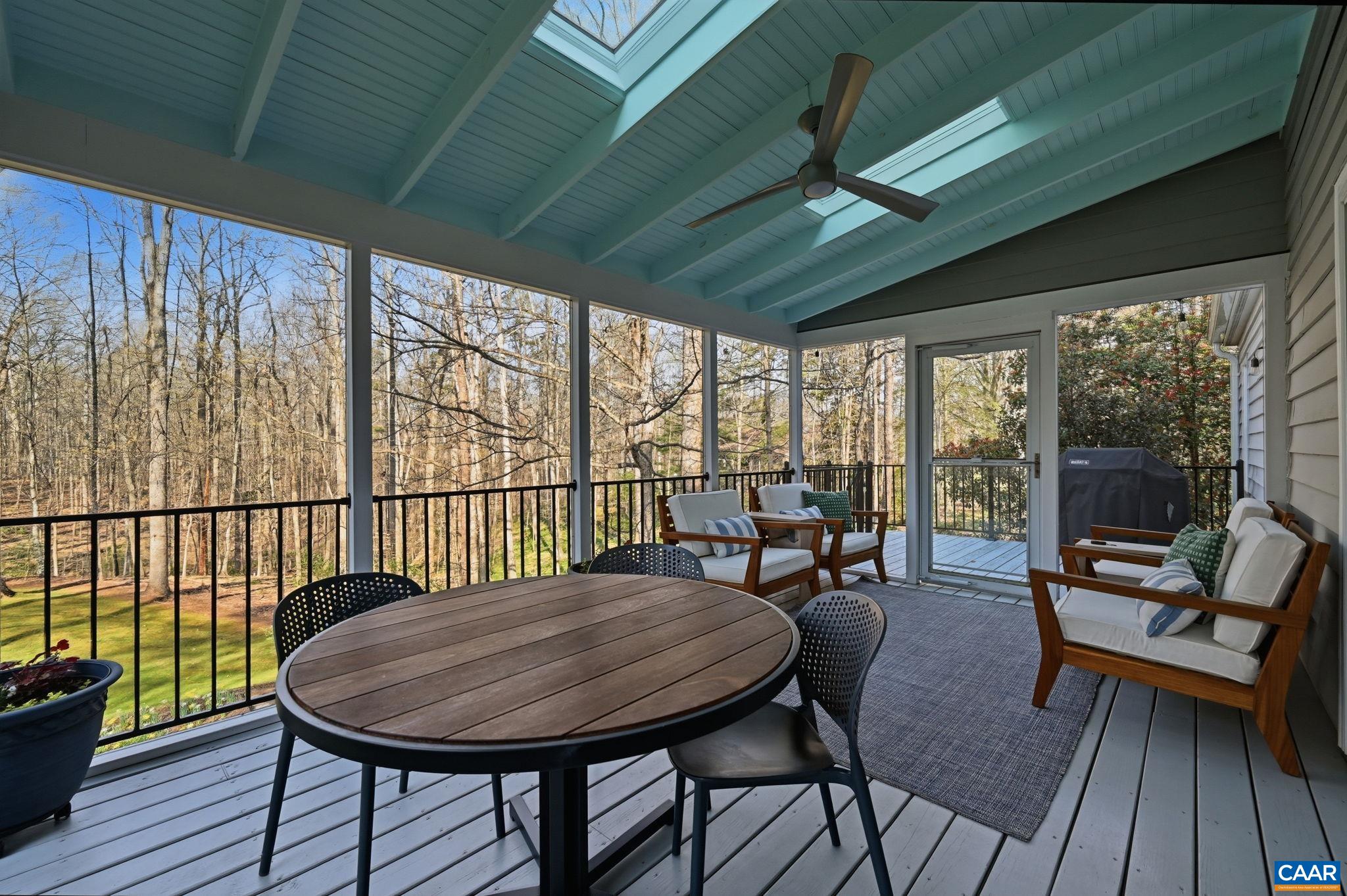 2404 PINE GARTH RUN