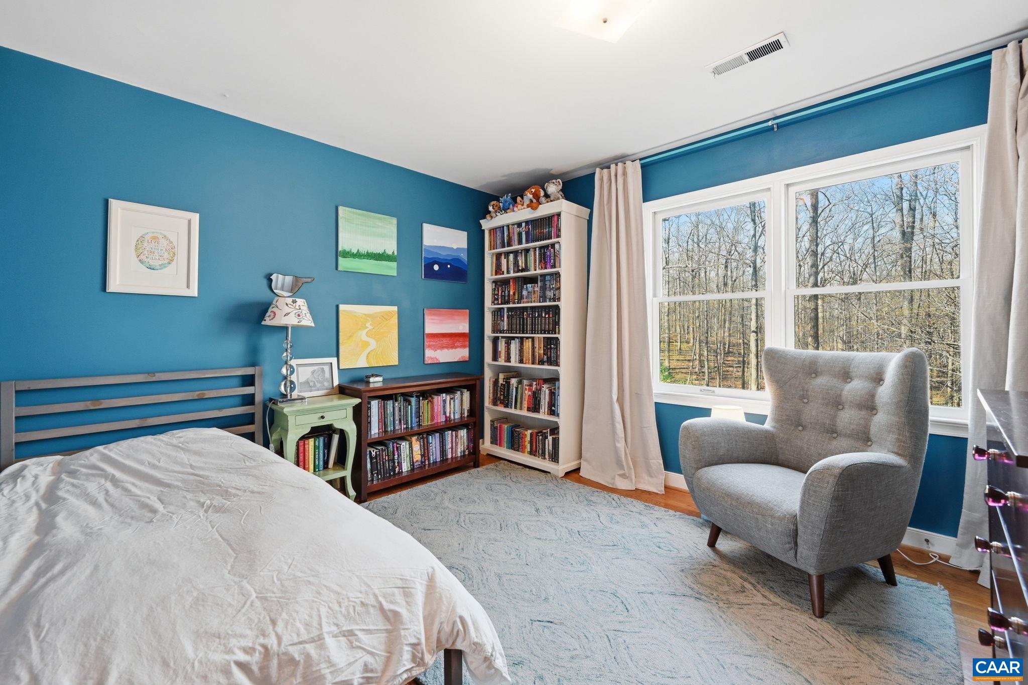2404 PINE GARTH RUN