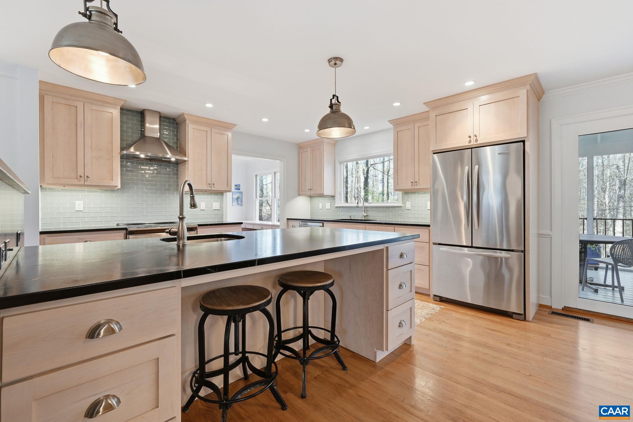 2404 PINE GARTH RUN