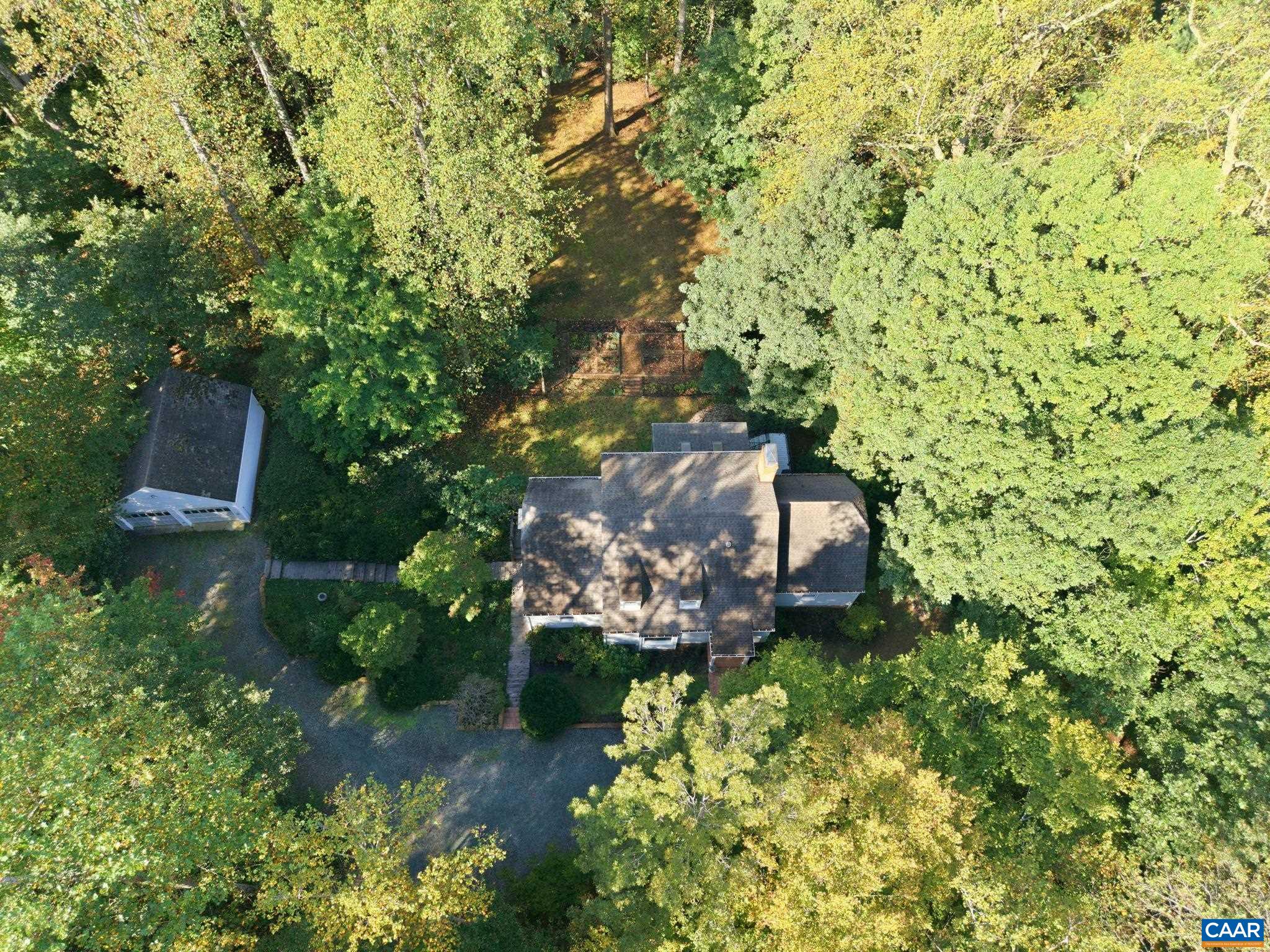 2404 PINE GARTH RUN