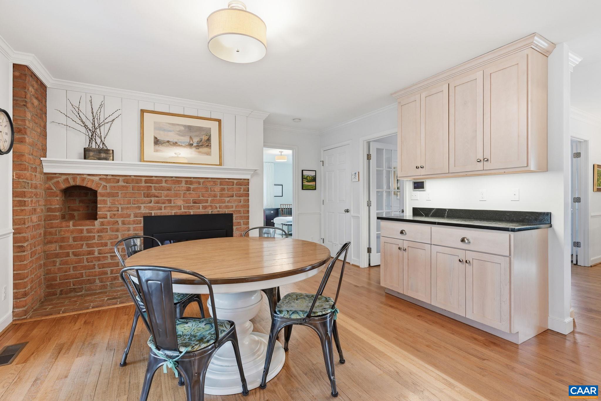2404 PINE GARTH RUN