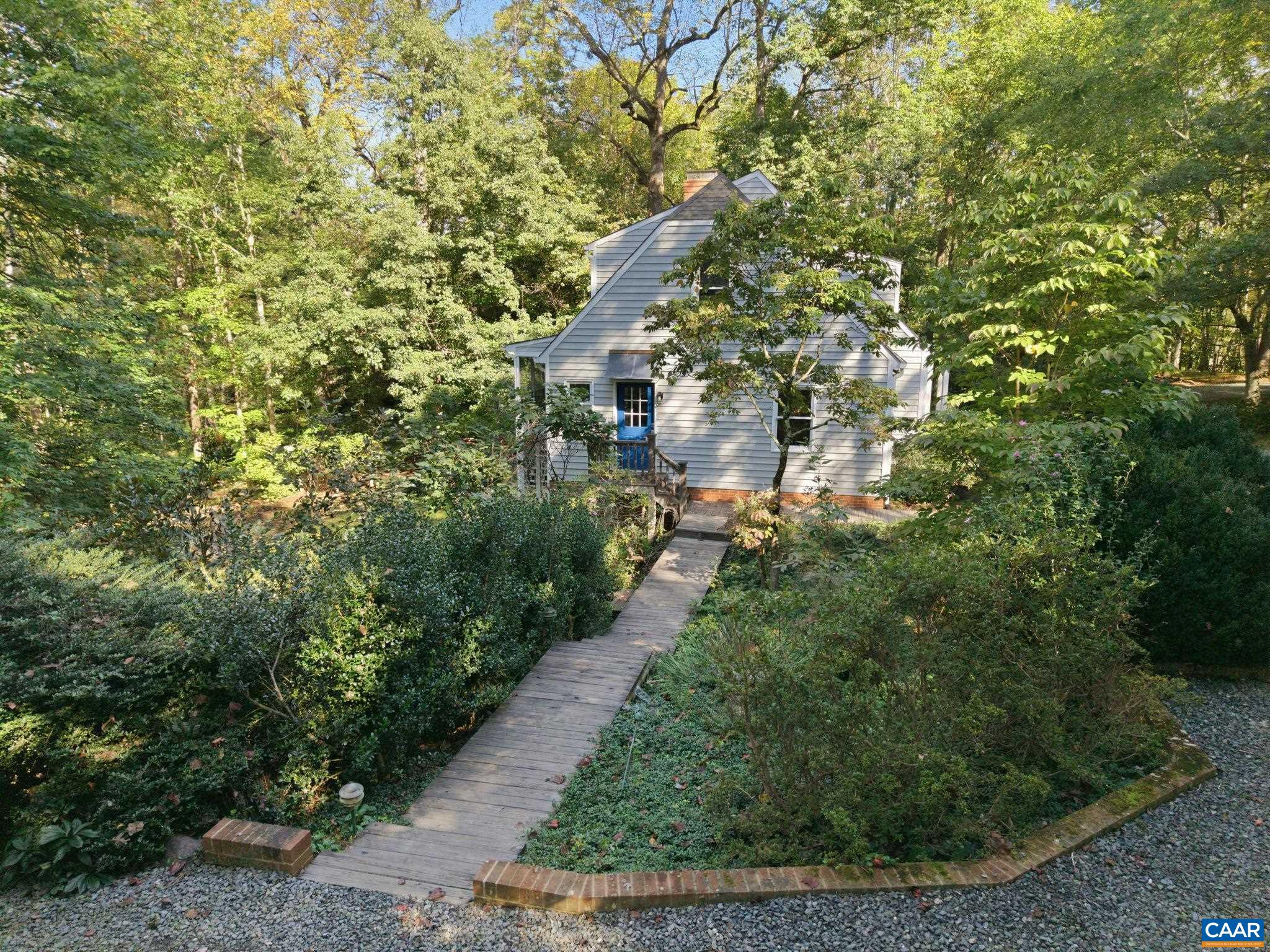 2404 PINE GARTH RUN