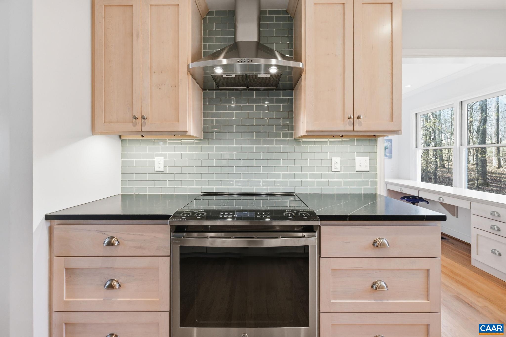 2404 PINE GARTH RUN
