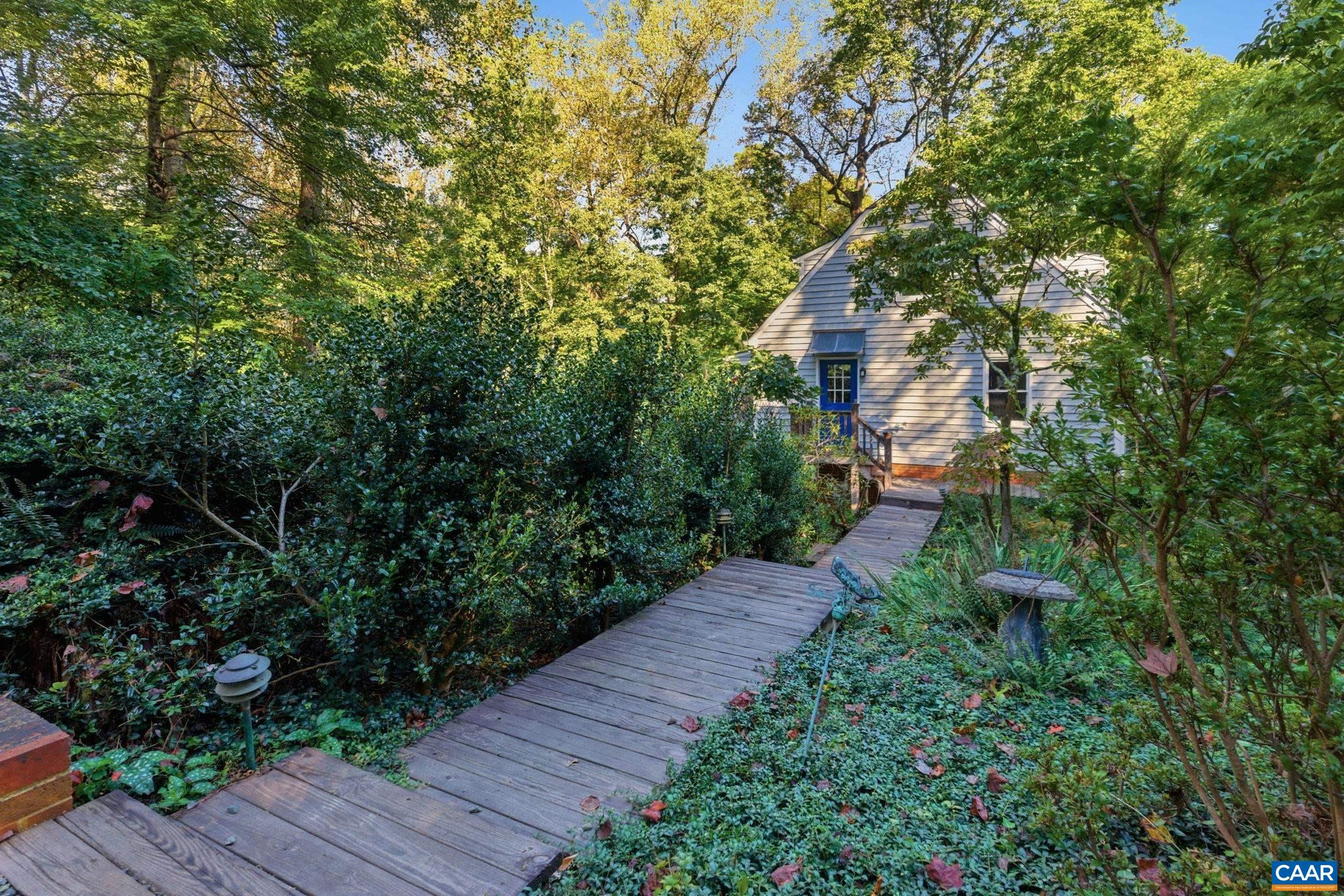 2404 PINE GARTH RUN