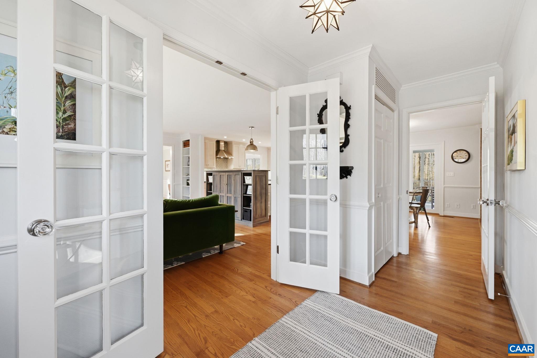 2404 PINE GARTH RUN