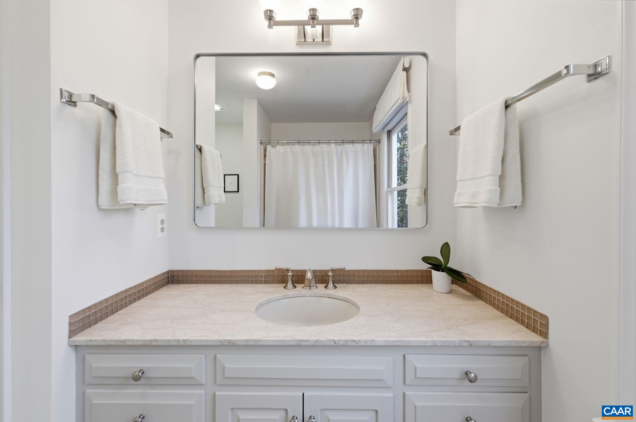 2404 PINE GARTH RUN