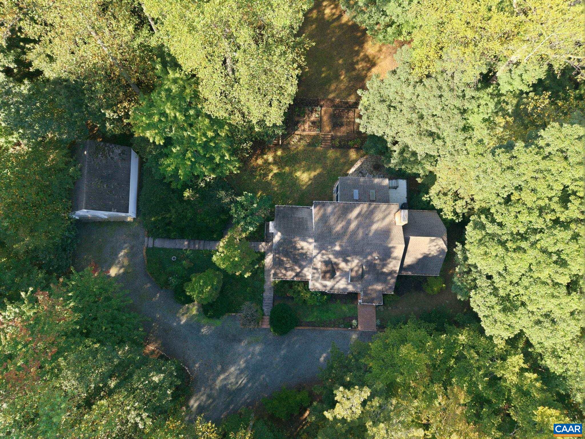 2404 PINE GARTH RUN