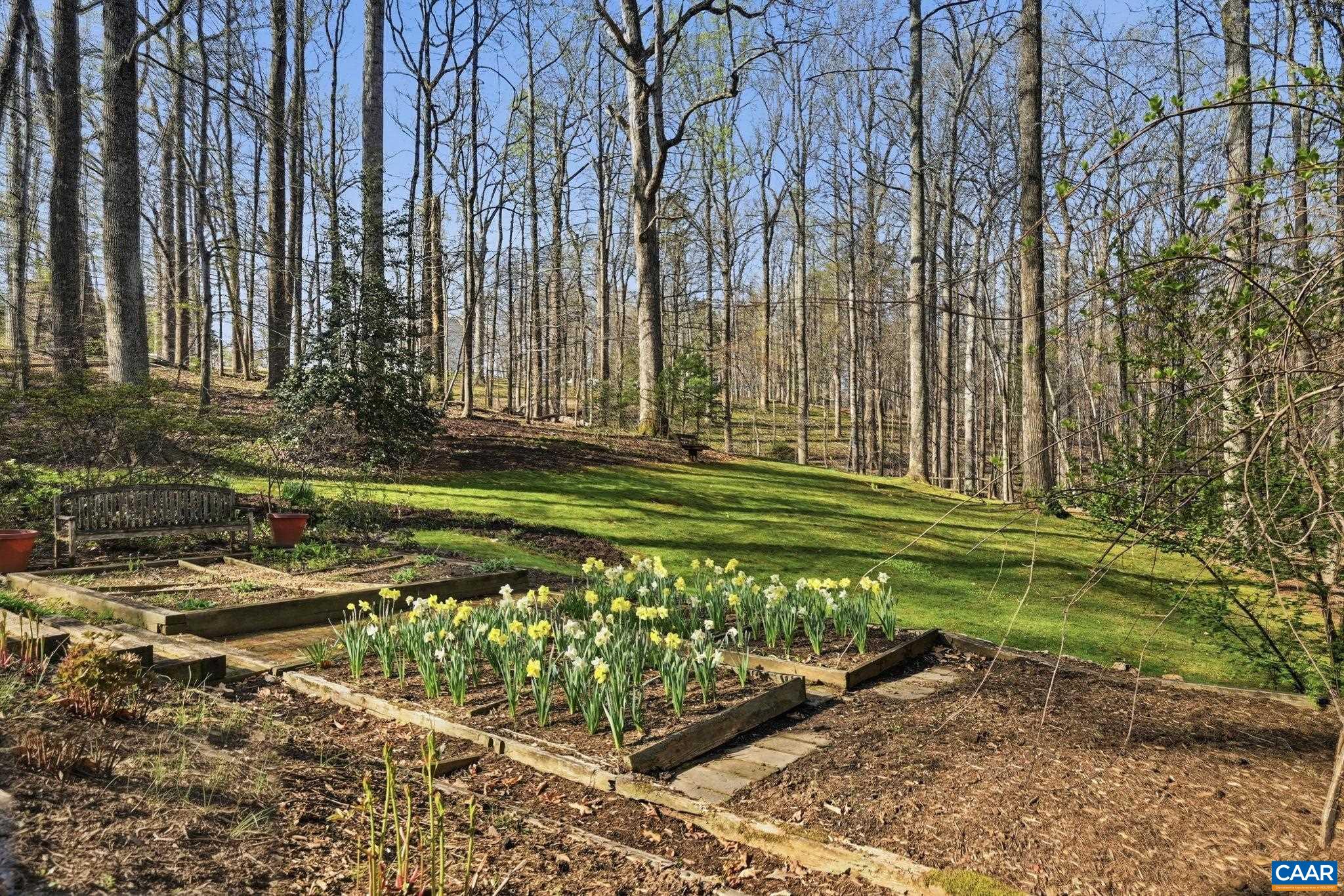 2404 PINE GARTH RUN
