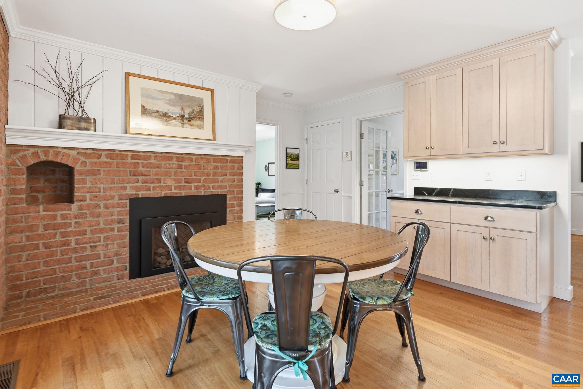 2404 PINE GARTH RUN