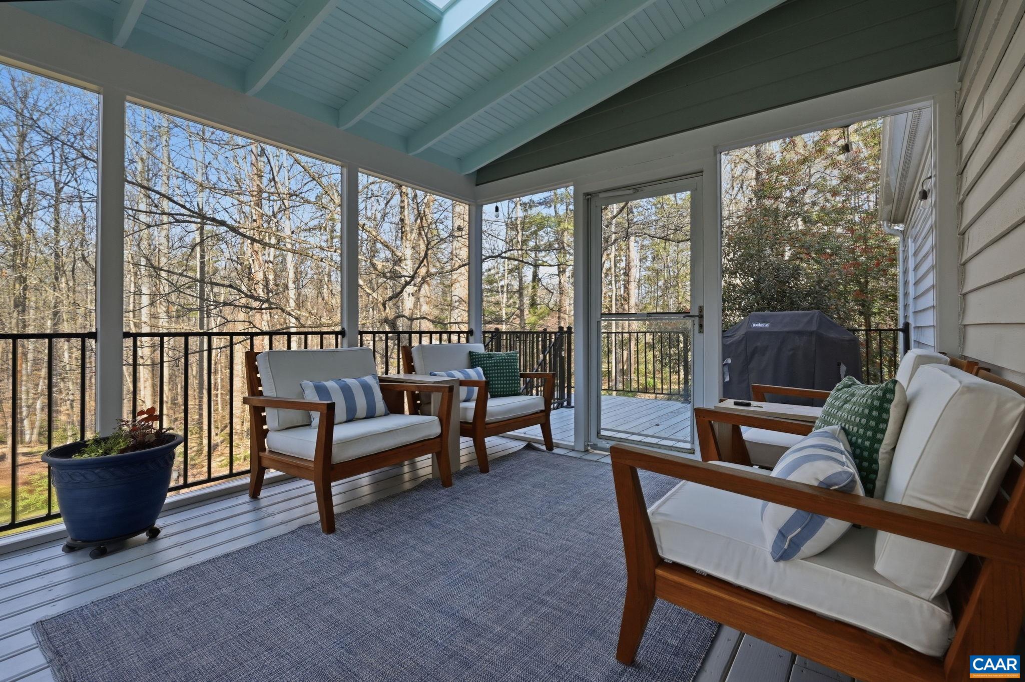 2404 PINE GARTH RUN