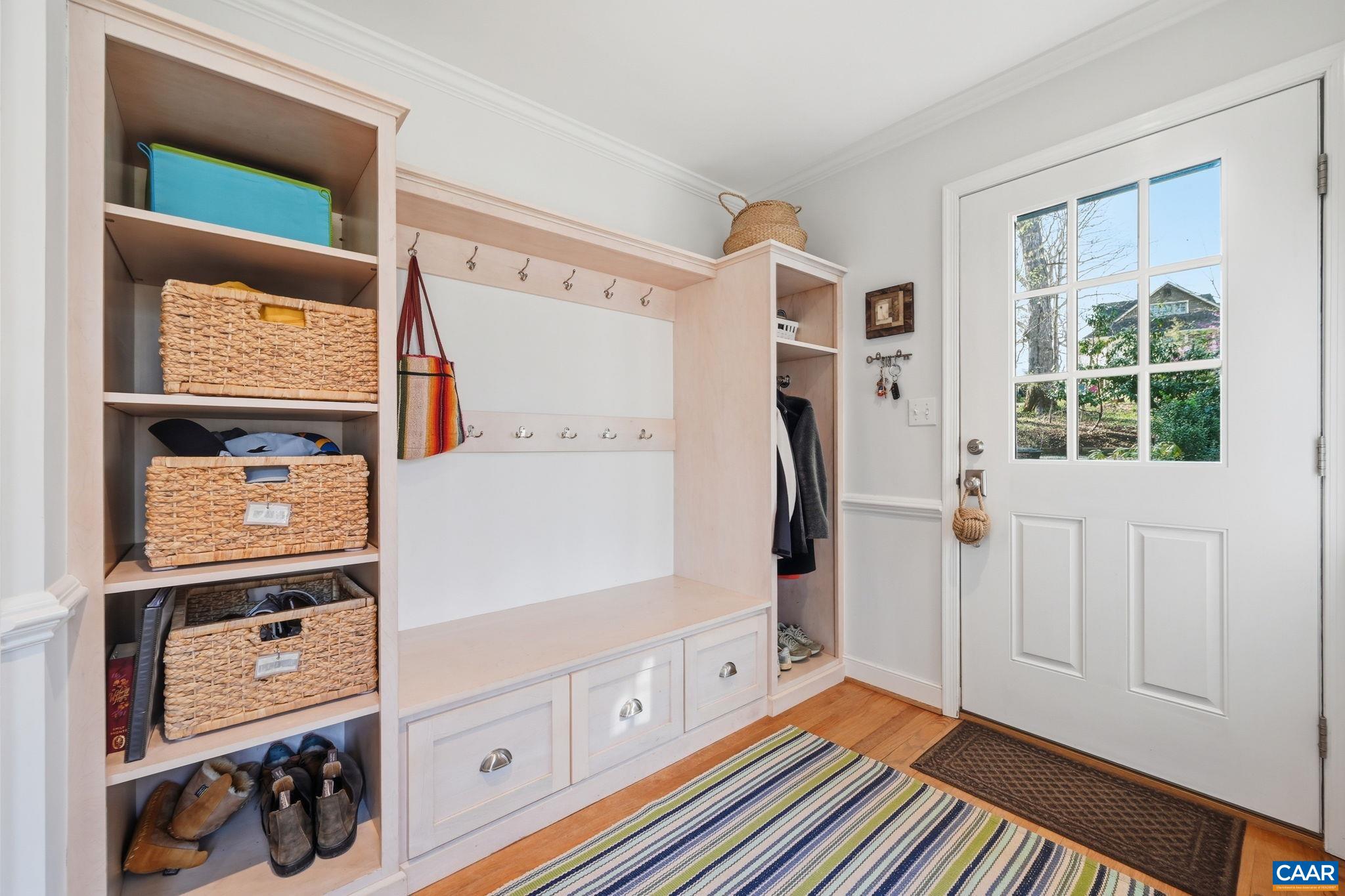 2404 PINE GARTH RUN