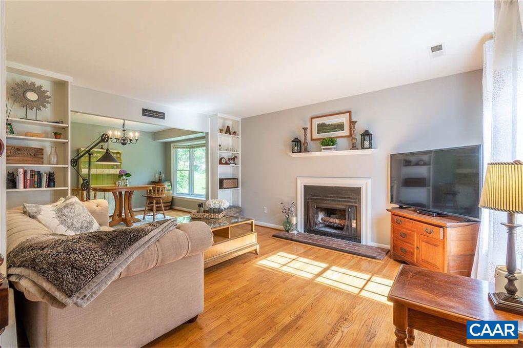 109 HAMMOND ST Unit: B