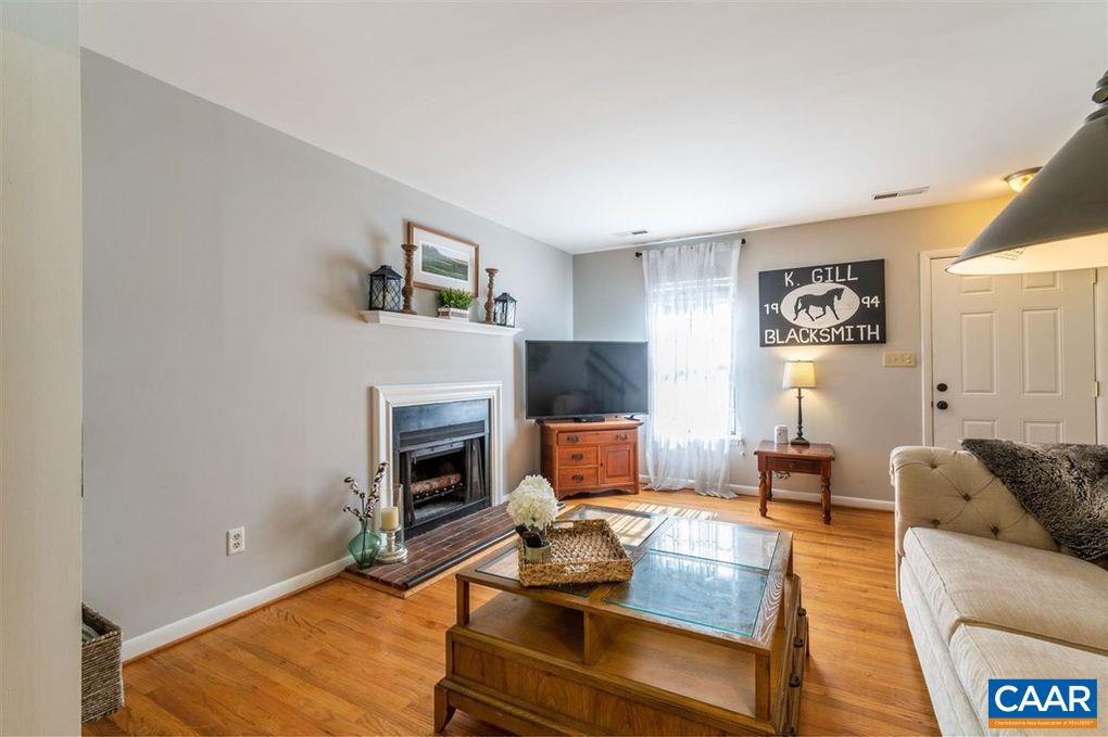 109 HAMMOND ST Unit: B