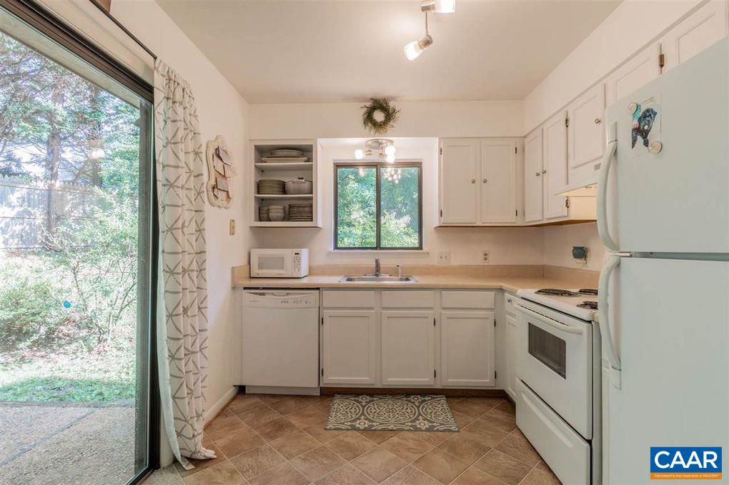 109 HAMMOND ST Unit: B