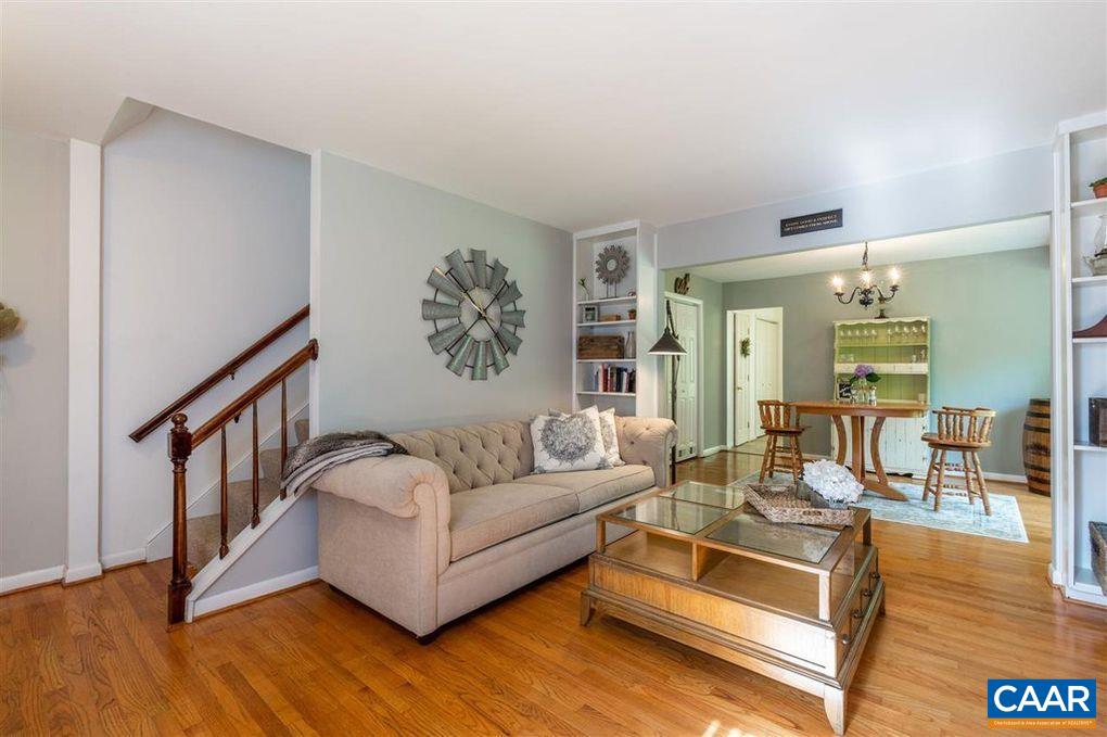 109 HAMMOND ST Unit: B