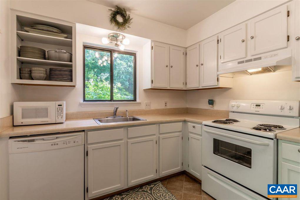 109 HAMMOND ST Unit: B