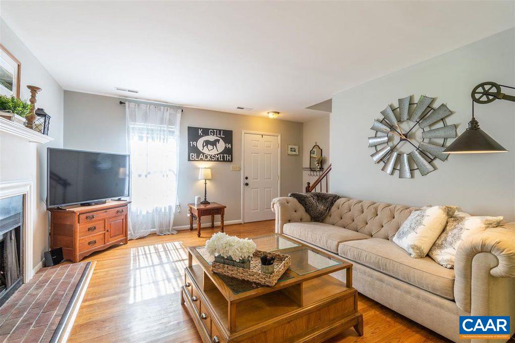 109 HAMMOND ST Unit: B