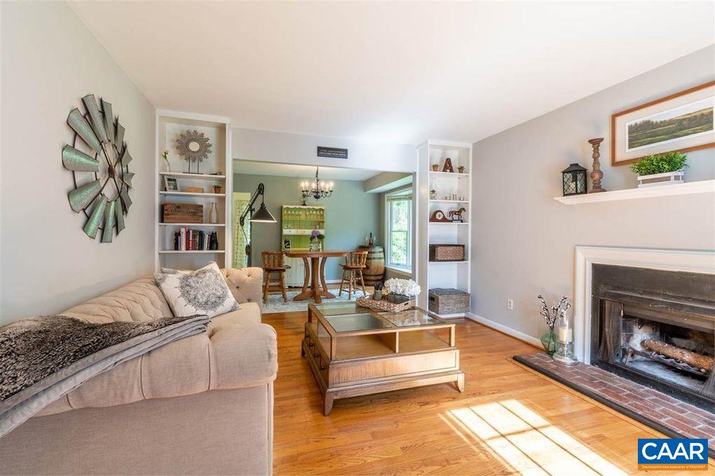 109 HAMMOND ST Unit: B