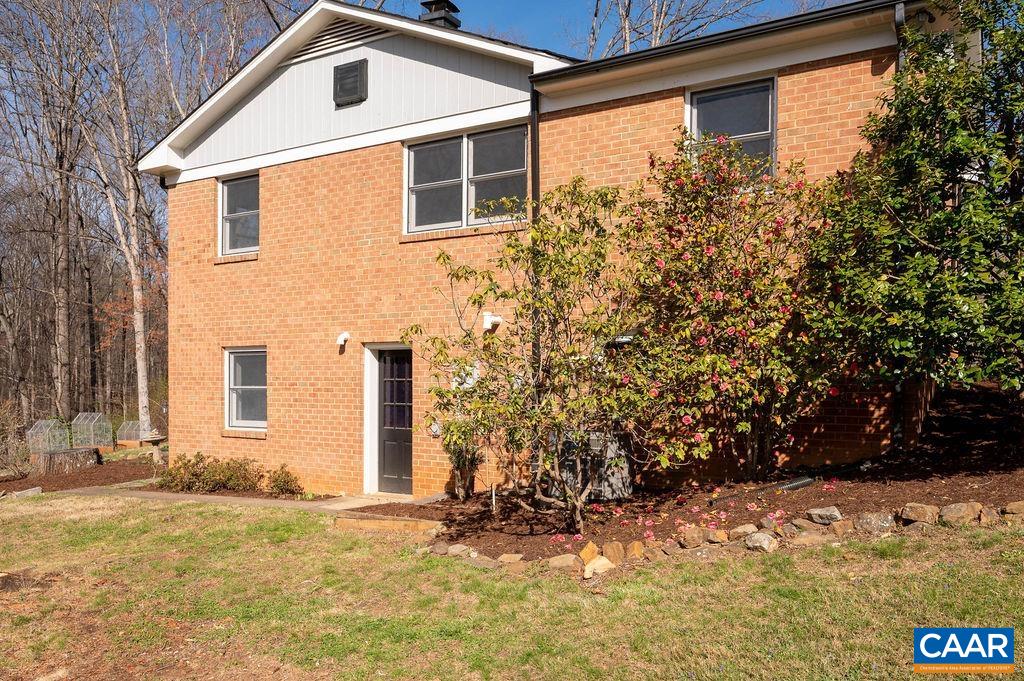 409 WESTMORELAND CT