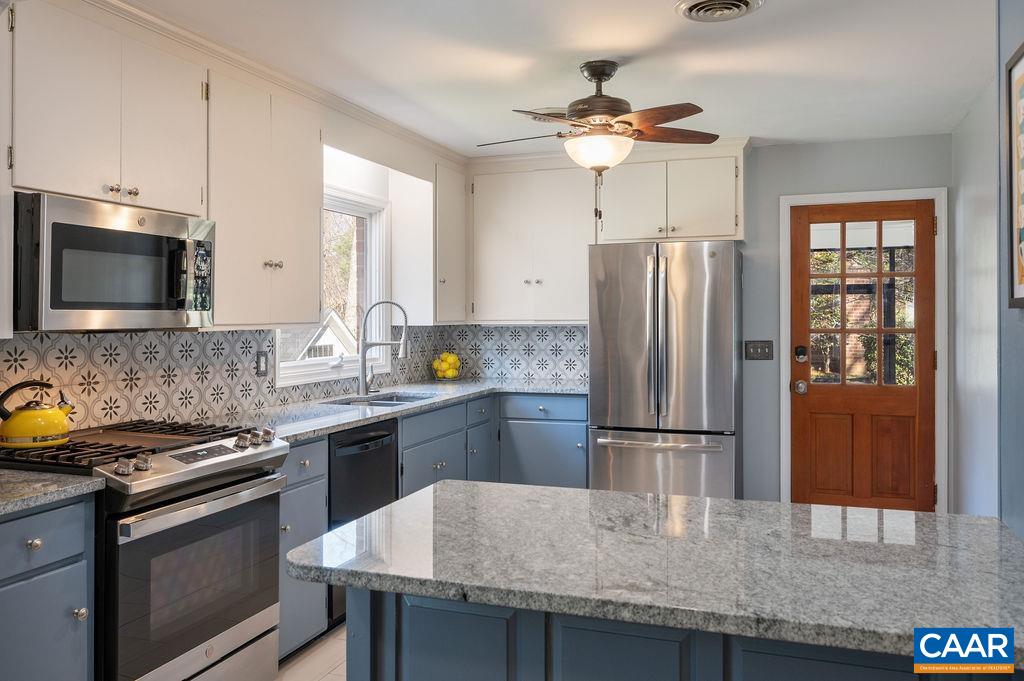 409 WESTMORELAND CT