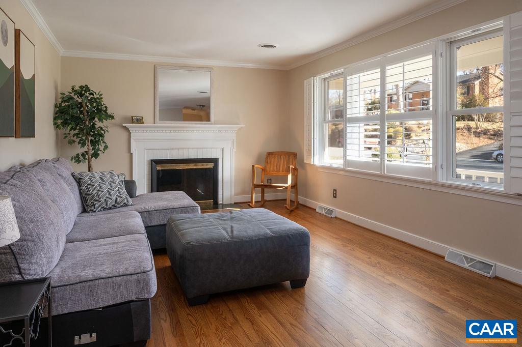 409 WESTMORELAND CT
