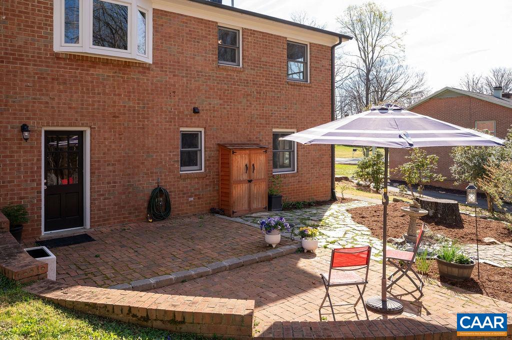 409 WESTMORELAND CT