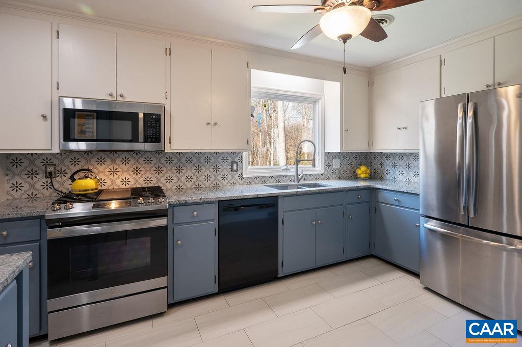 409 WESTMORELAND CT