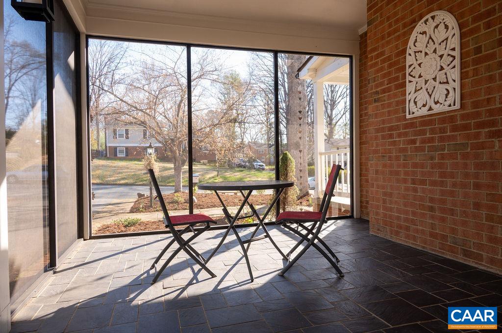 409 WESTMORELAND CT